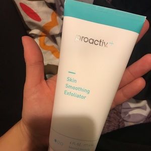 Proactiv+ skin smoothening exfoliator
